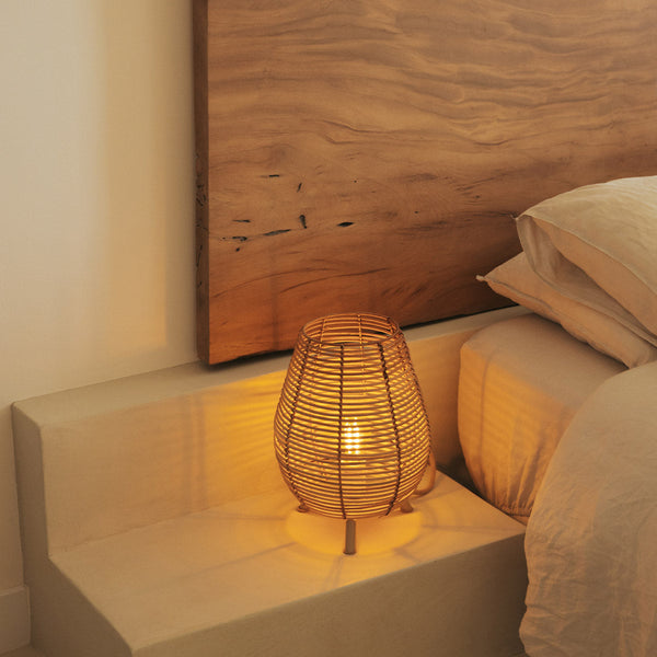 Bossa 30 natural fiber table lamp