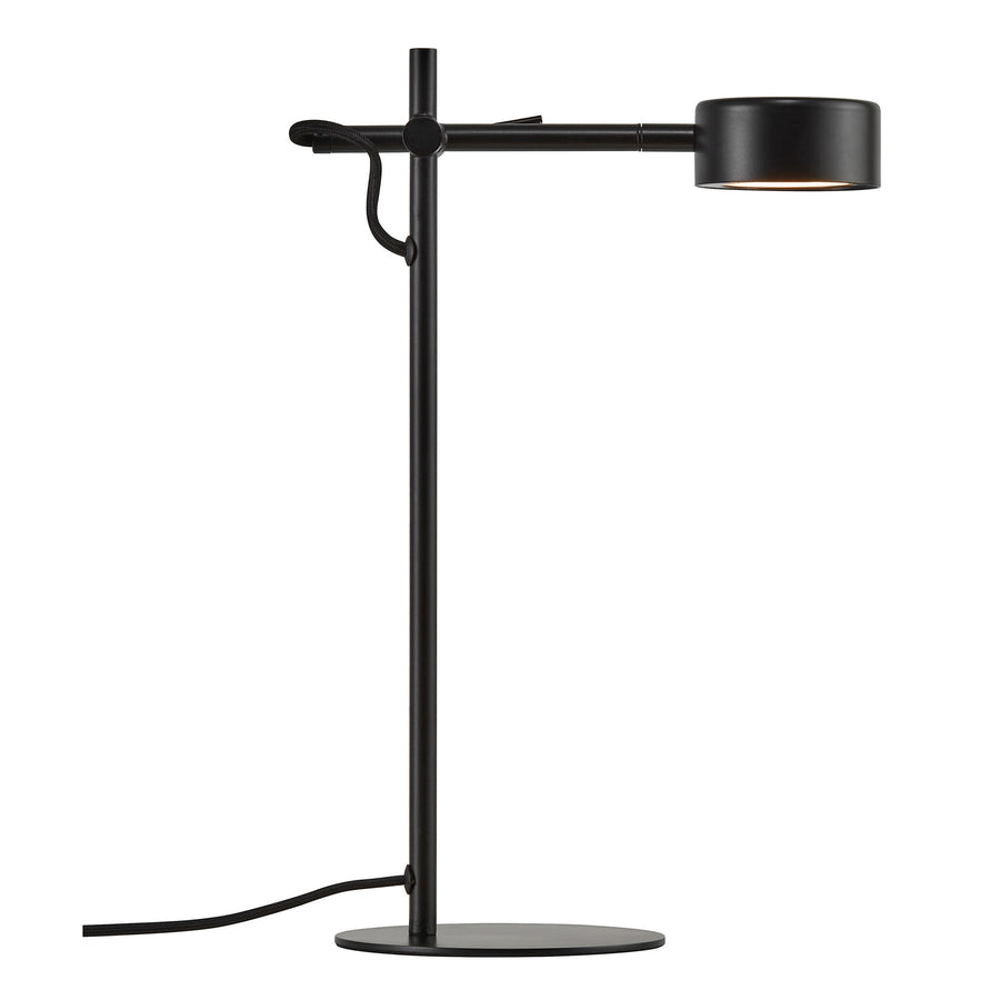 Lampe de table noire vue de profil, tige fine et bras réglable orienté vers la droite