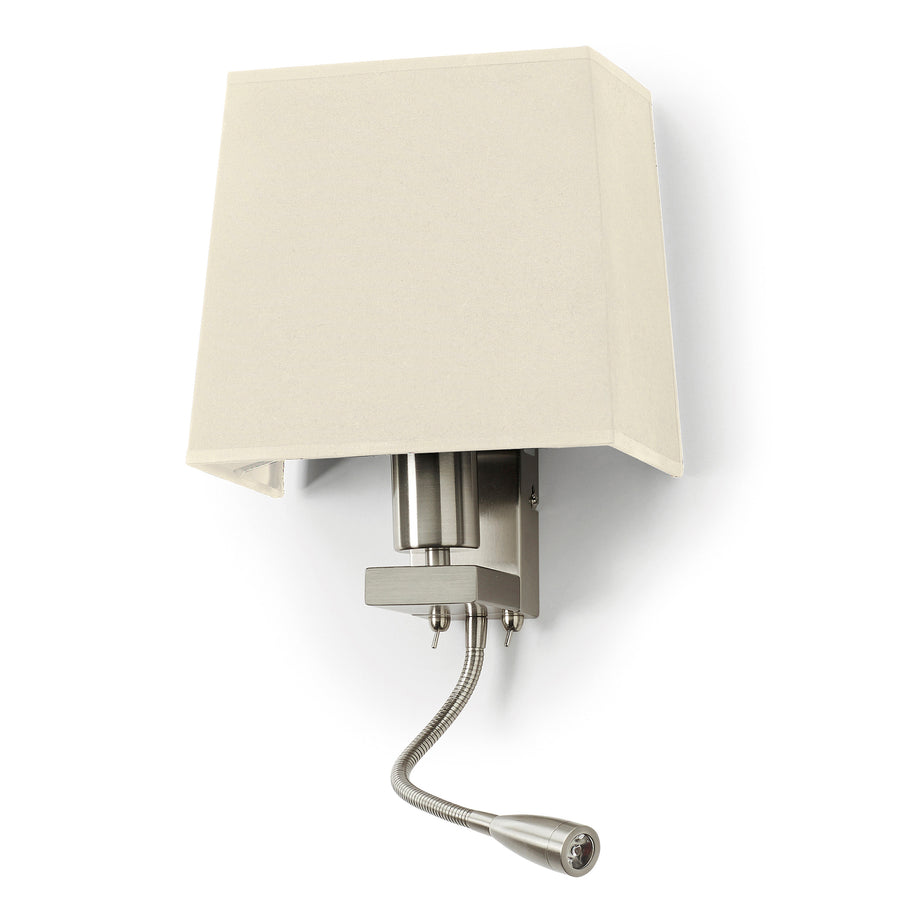 Version à abat-jour carré beige, fixée au mur, avec liseuse orientable et interrupteurs.