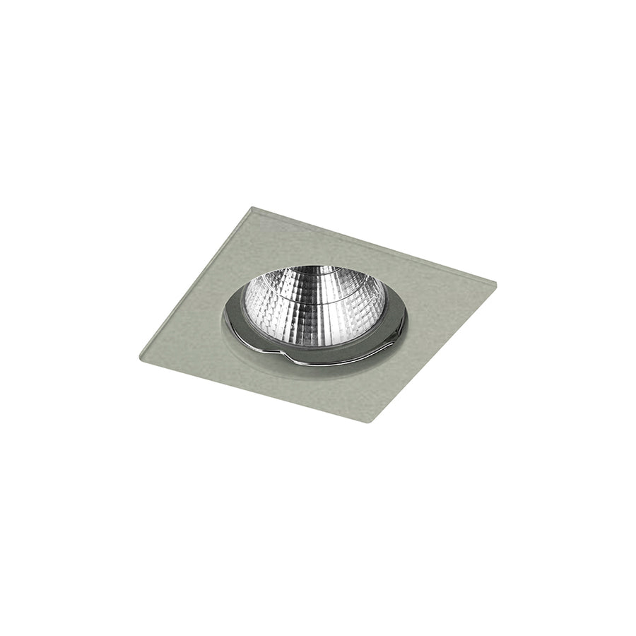 Version beige clair du luminaire encastré, face carrée et réflecteur central en gros plan.
