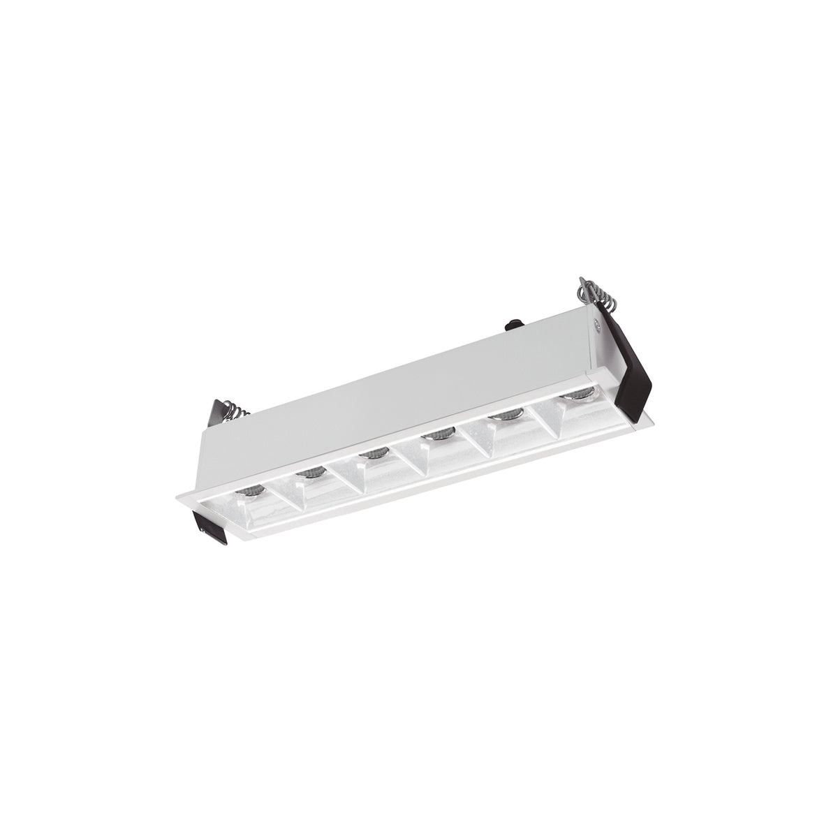 Luminaire linéaire encastré blanc vu de trois quarts, montrant ses ressorts et ses réflecteurs internes.