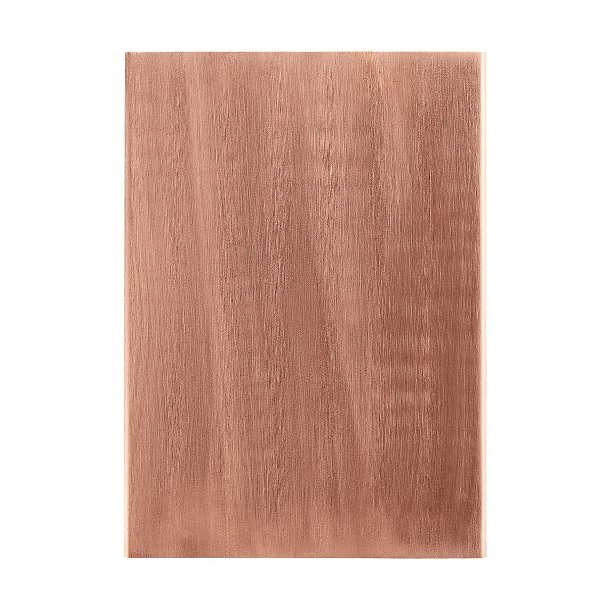 Face avant du boîtier rectangulaire avec finition cuivre brossée aux stries verticales