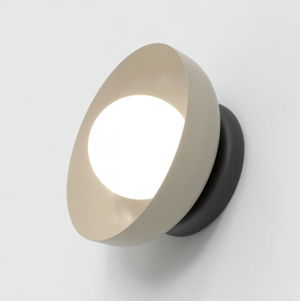 Ozzy wall lamp, black and mocha