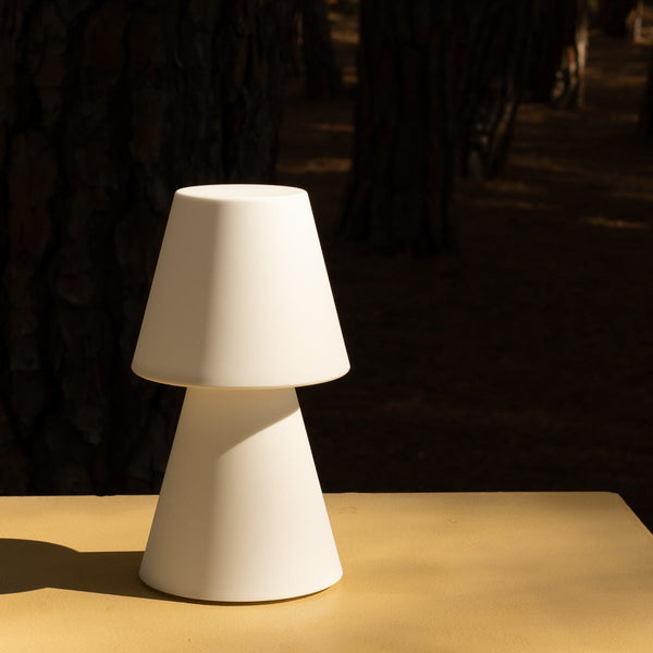 Lola 20 table lamp