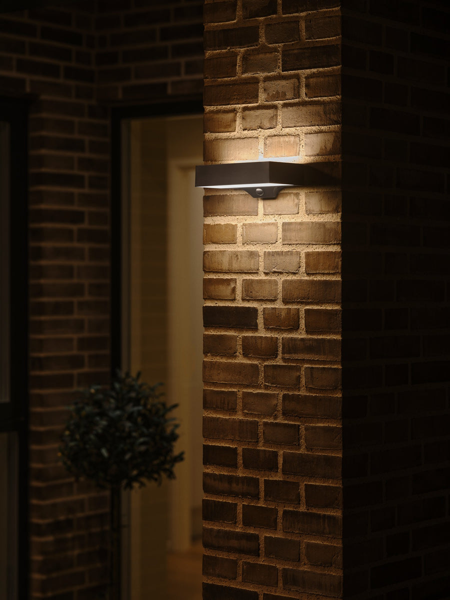 Applique extérieure LED Monay Square solaire noire, IP44