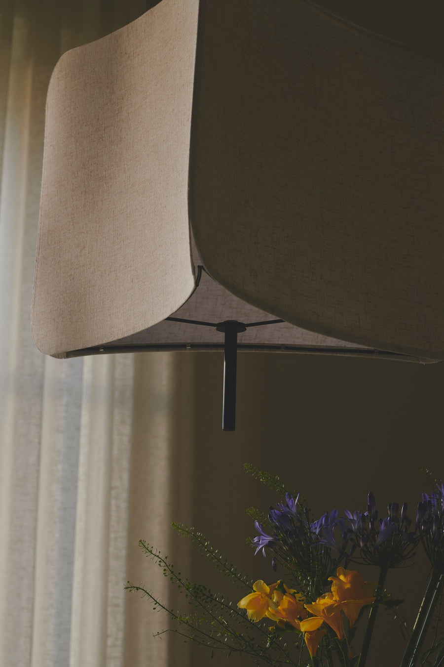 Suspension Tinto noire, tissu