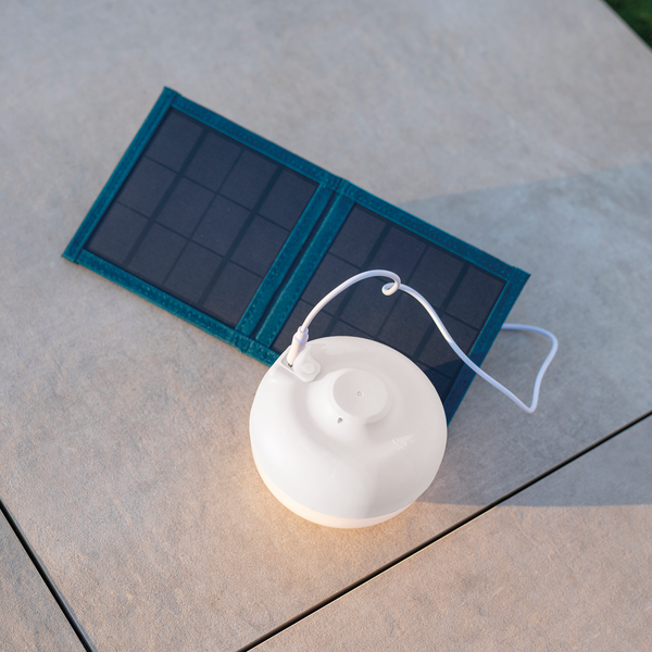 Cherry portable solar bulb with folding panel