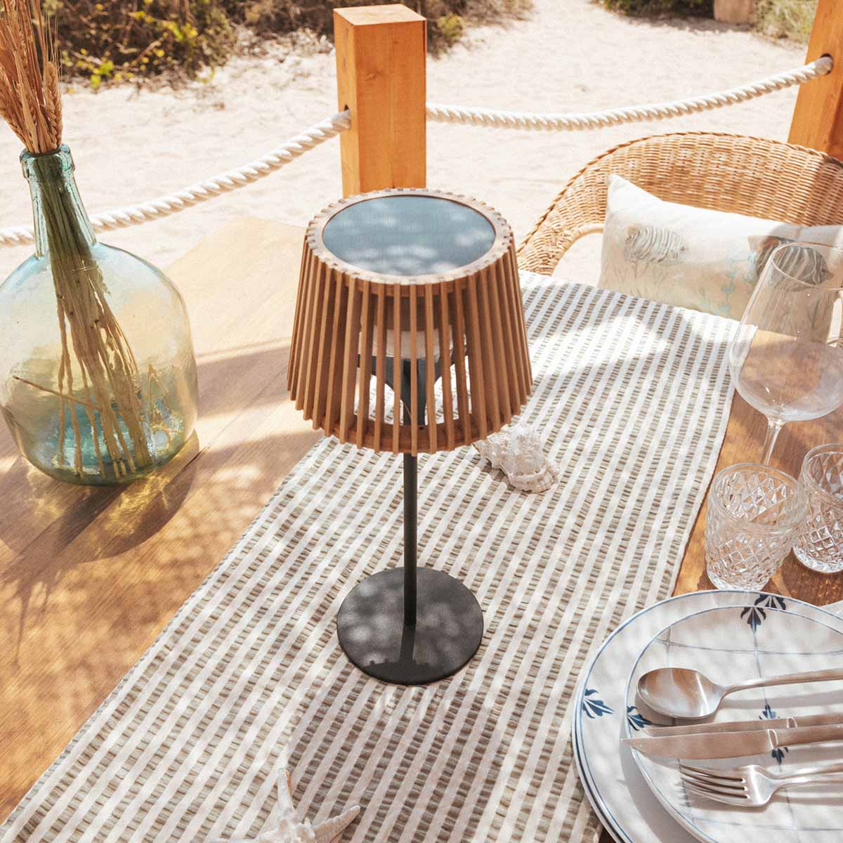 Lampe à poser solaire Okinawa Table en bambou