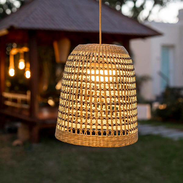Positano wireless pendant light in natural fibers