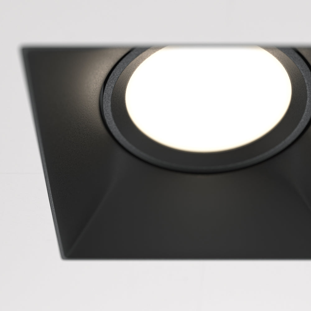 Dot Spot noir