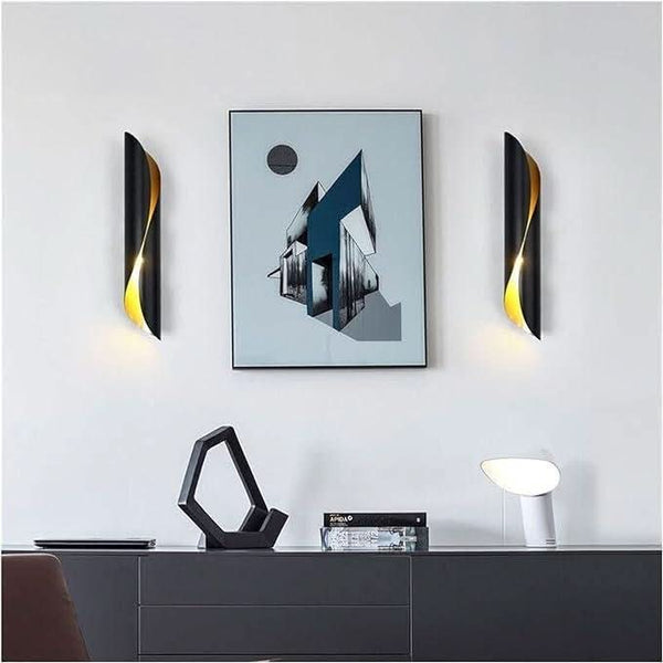 Corrugated Aluminum Wall Lamp | Lumina