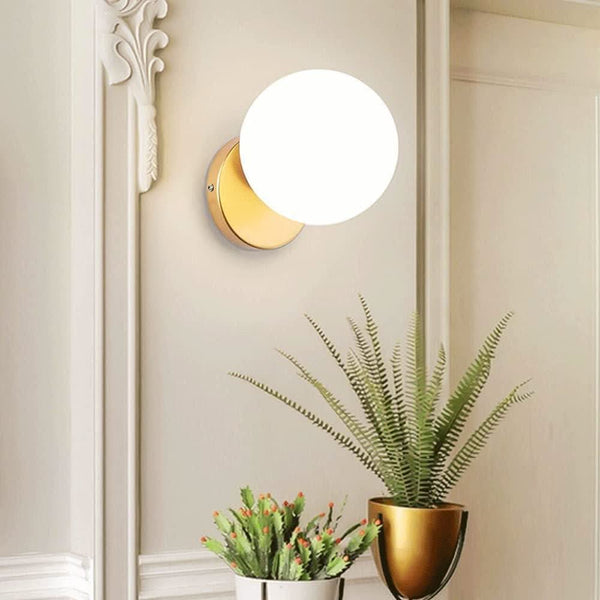 Dining Room Wall Lamp | Golden Light