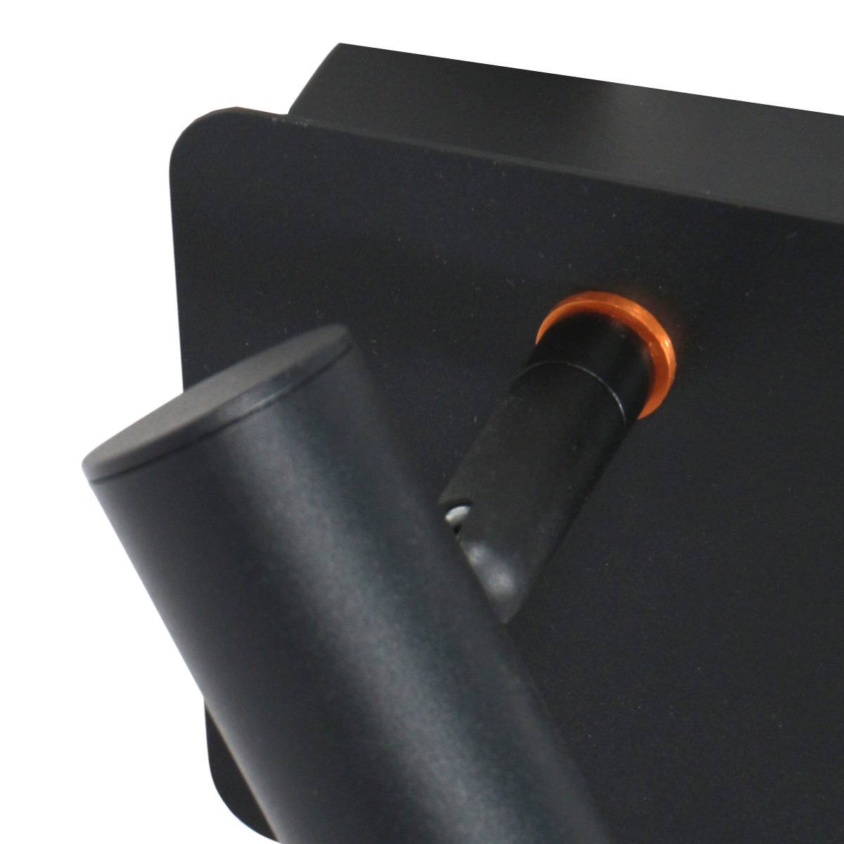 Détail de la rotule de fixation cerclée d'orange derrière le support