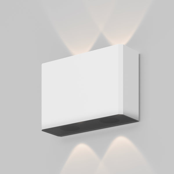 Show white luminaire