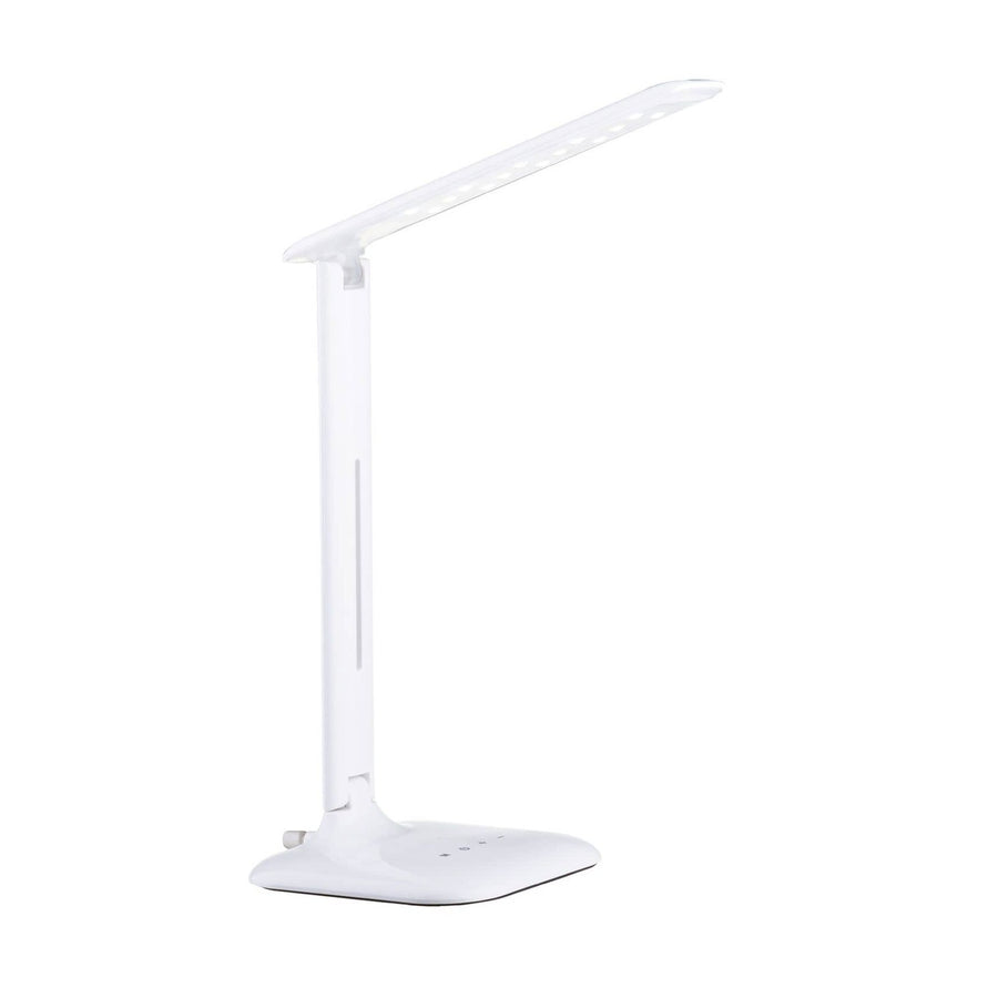 Lampe de bureau blanche vue de trois quarts, bras incliné et longue tête plate, fond neutre.
