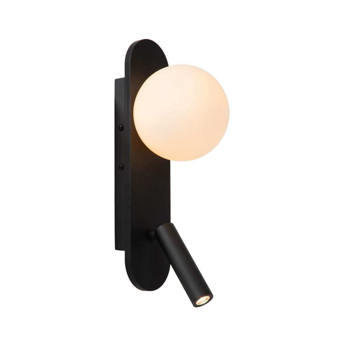 Applique murale noire avec globe en verre opale et liseuse cylindrique orientable.