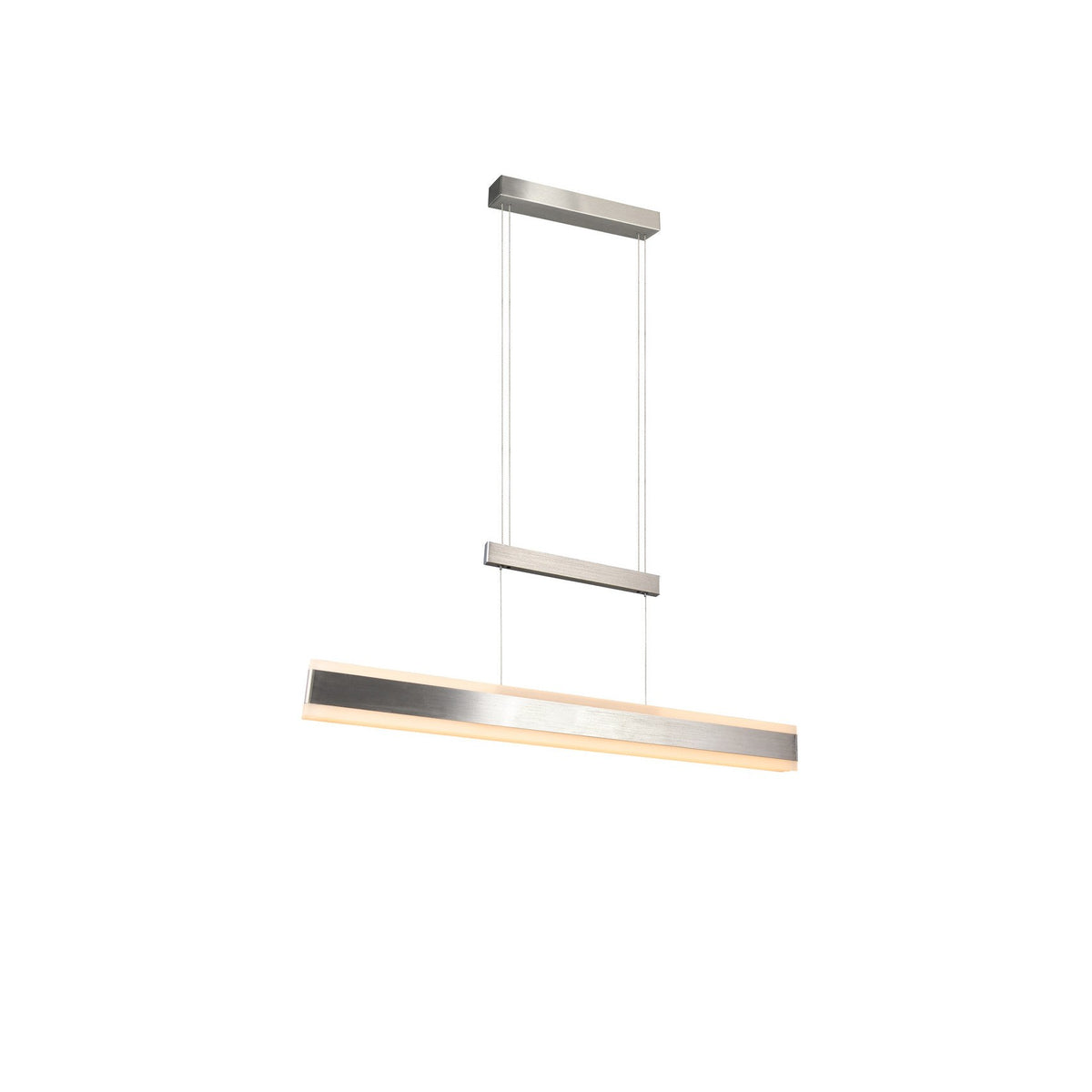 Suspension linéaire en nickel satiné, vue de trois quarts sur fond blanc, éclairage allumé.