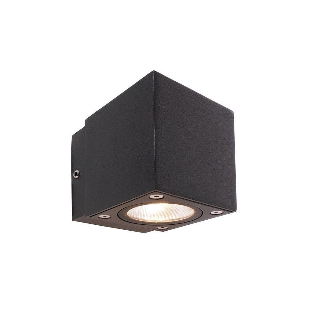 Applique extérieure cubique grise avec diffuseur en verre strié orienté vers le bas.