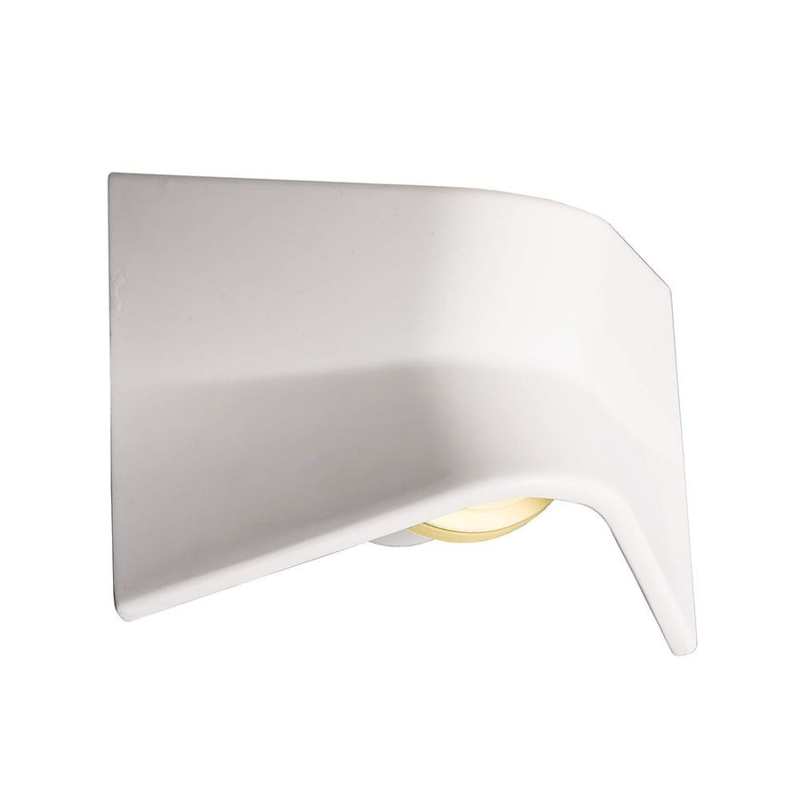 Applique murale blanche en plâtre, vue de face sur fond neutre