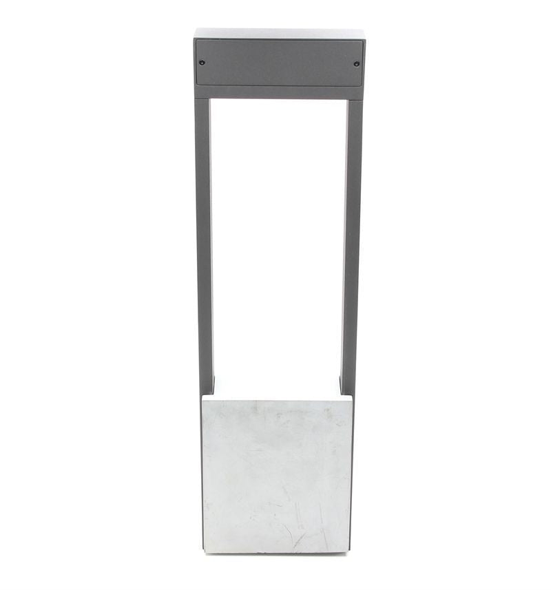 Détail de face du haut du luminaire, vis apparentes et finition gris foncé.