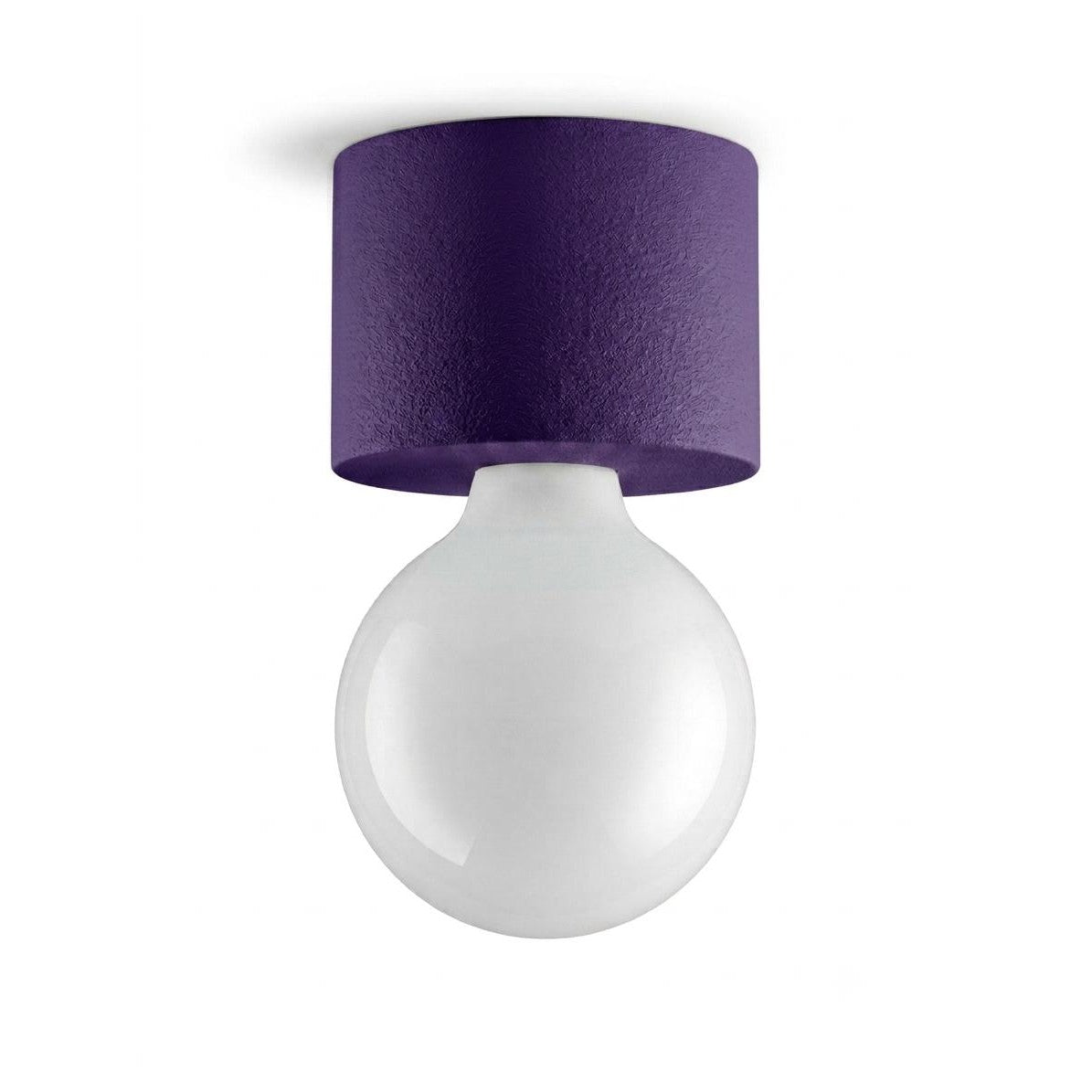 Applique murale violette vue de face avec abat-jour cylindrique et globe blanc