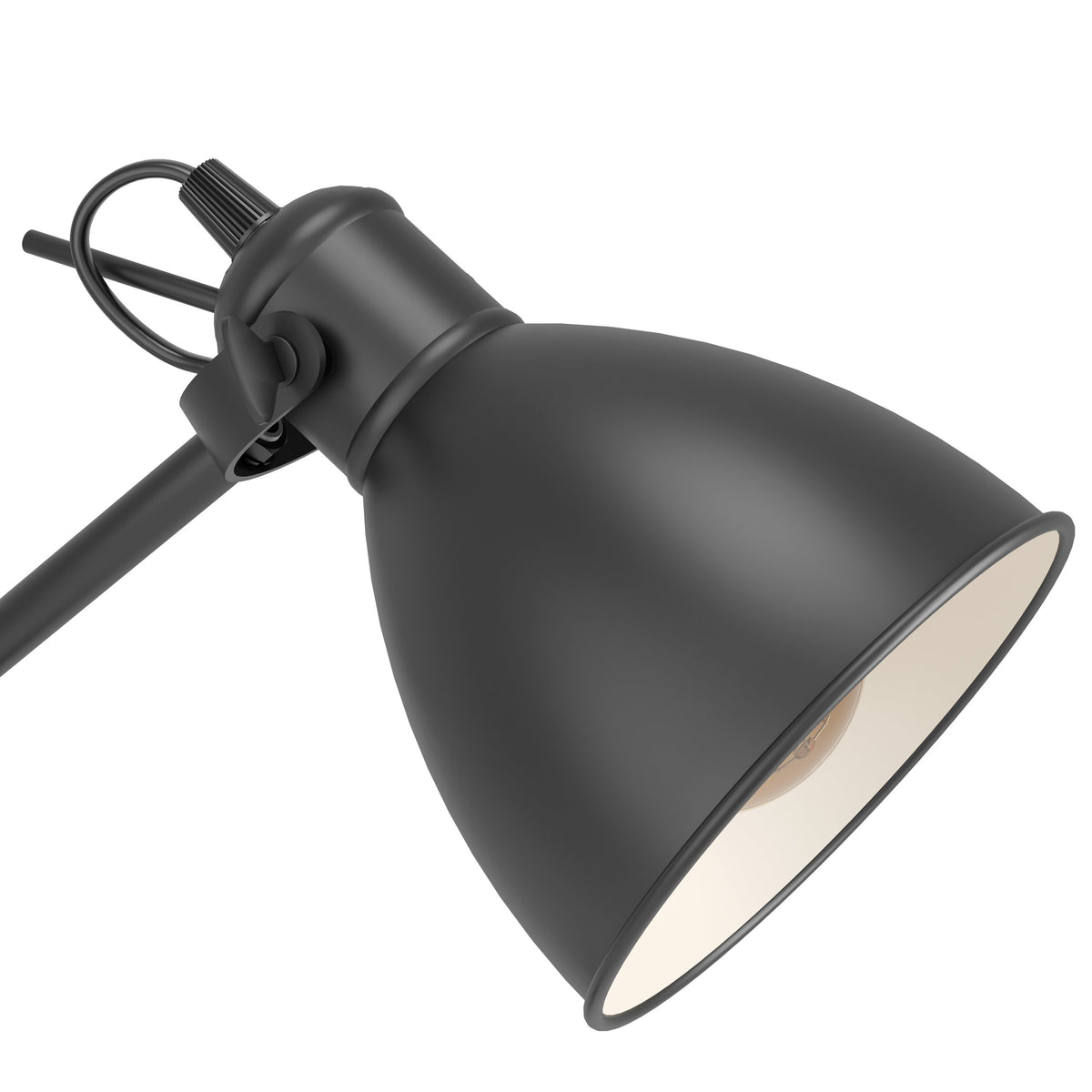 Gros plan sur l'abat-jour conique noir, intérieur blanc et rotule articulée