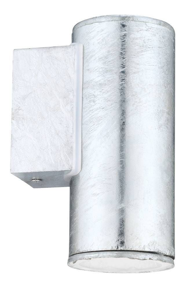 Détail rapproché de la finition galvanisée brute et de la soudure du cylindre.