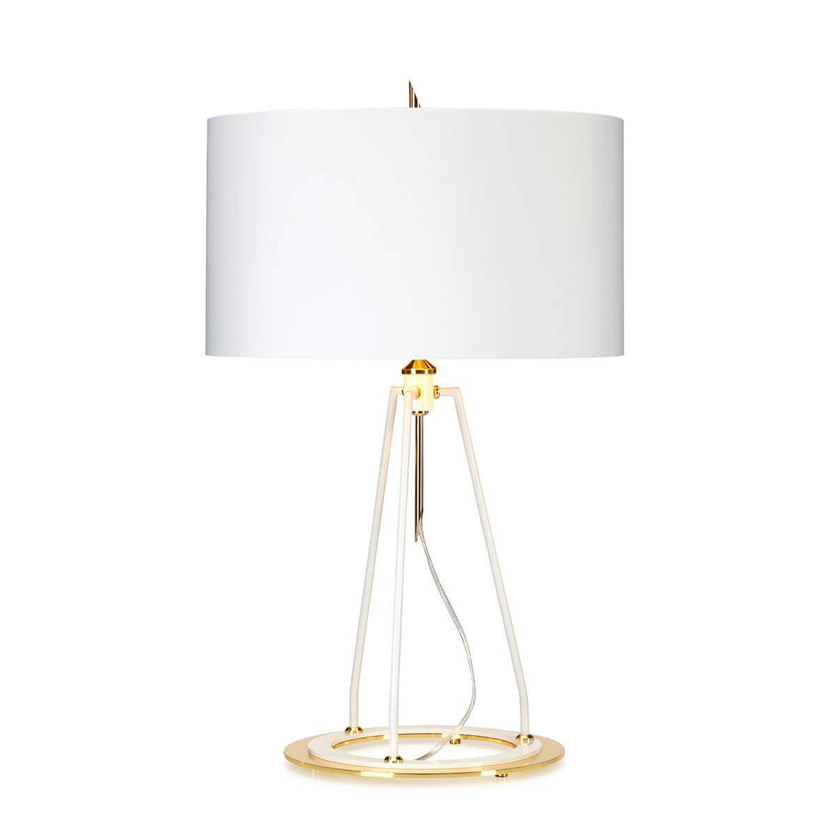Lampe à poser vue de face, abat-jour blanc cylindrique et piétement doré tripode