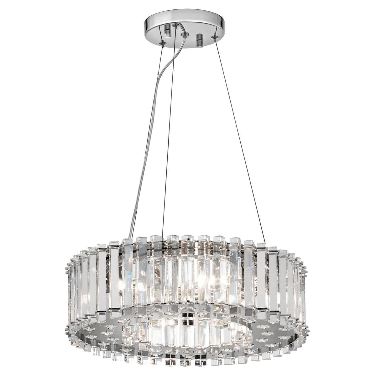 Suspension ronde en cristal et chrome présentée de face sur fond blanc neutre