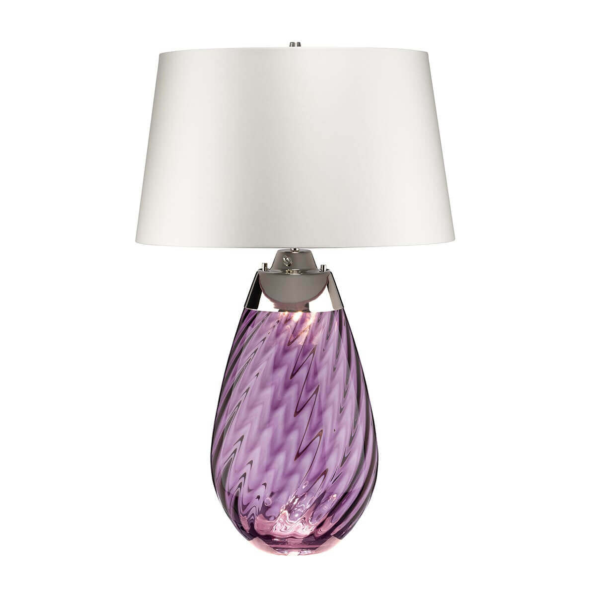 Vue de face du luminaire à poser avec abat-jour blanc et base en verre violet