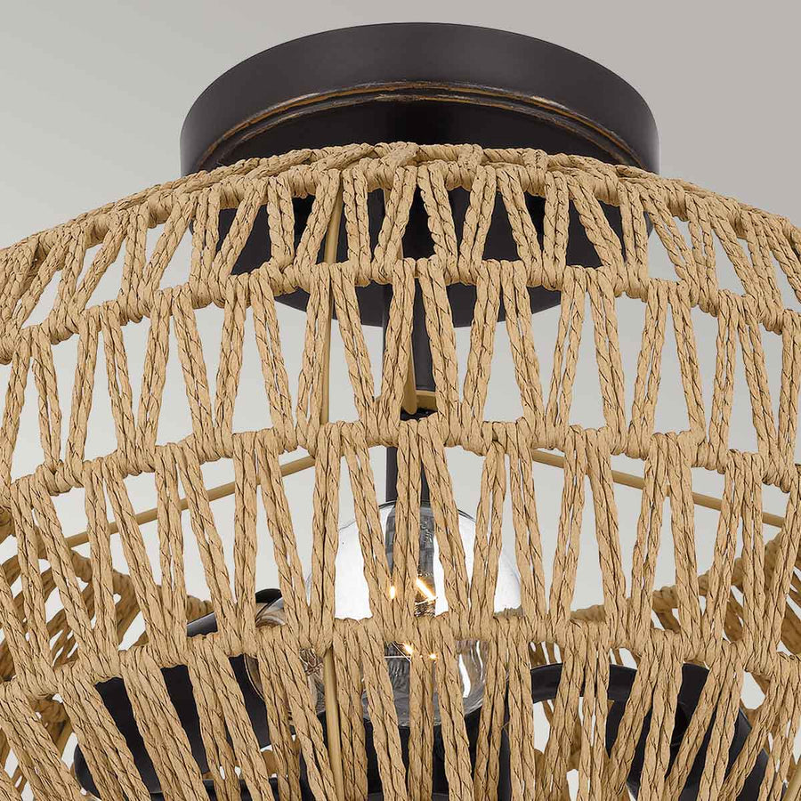 Détail du raccord au plafond, embase bronze et début de la corde tressée