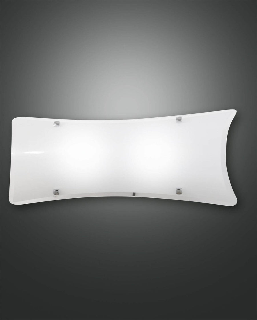 Applique murale blanche de face, diffuseur opalin cintré fixé par quatre cabochons