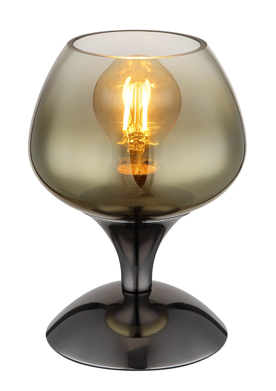 Vue rapprochée du luminaire montrant le verre fumé et la base chromée noire