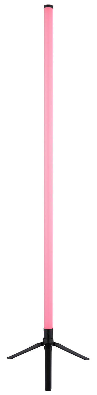 Lampadaire tube éclairé en rose vif avec pied trépied noir, fond blanc