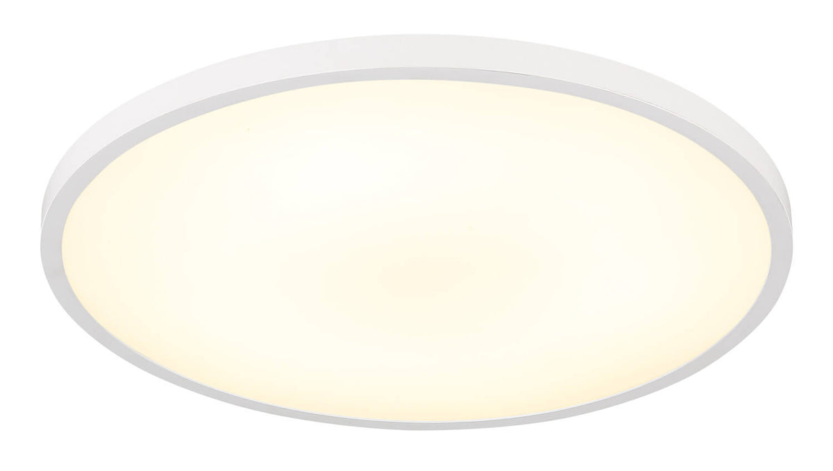 Vue rapprochée du plafonnier allumé, cerclage blanc et lumière chaude apparente