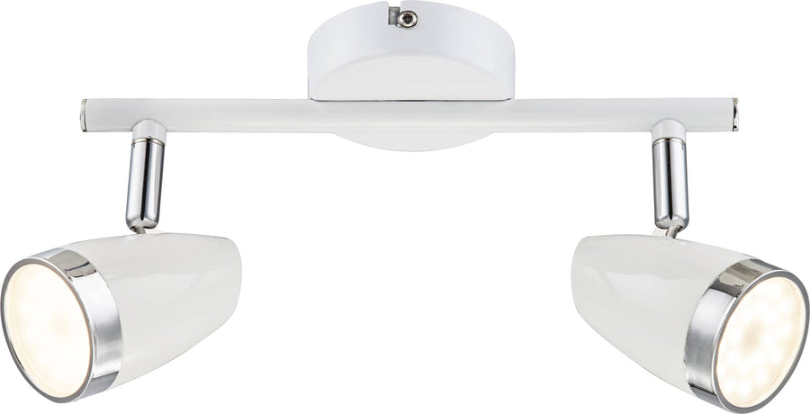 Détail des projecteurs blancs à cerclage chromé et orientation réglable.