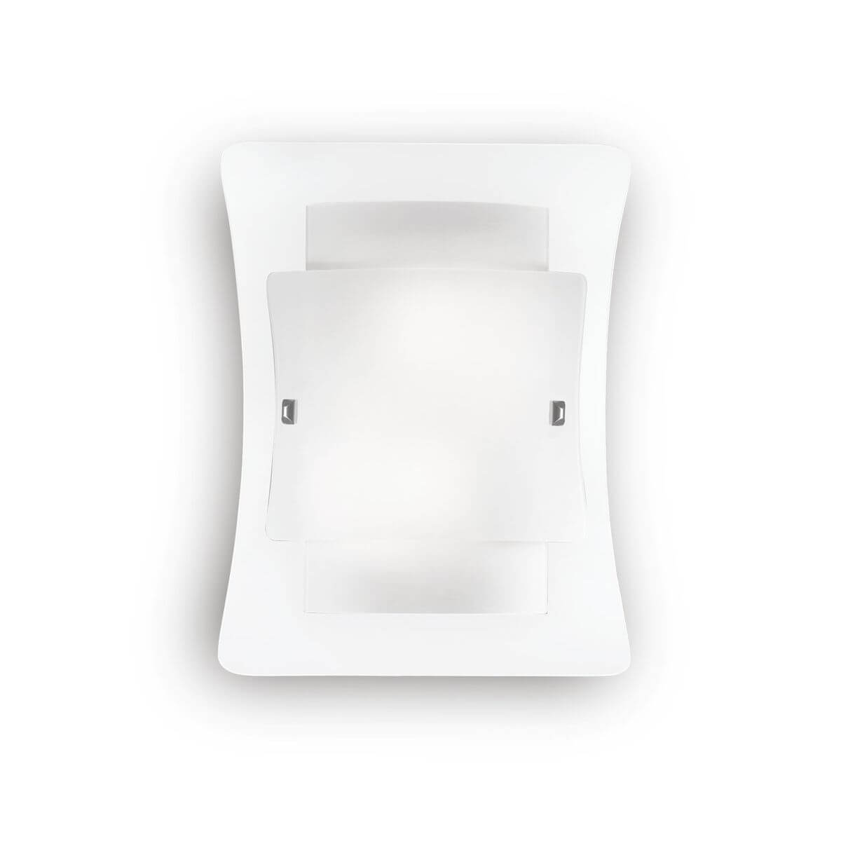Applique murale blanche de face, cadres en verre superposés sur fond neutre
