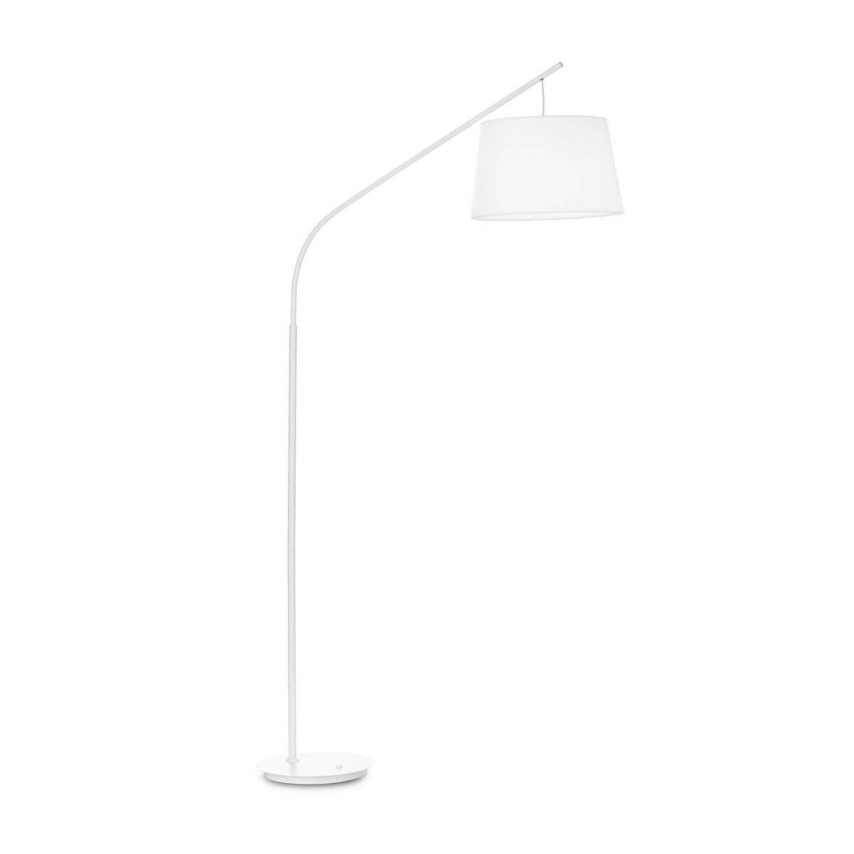 Lampadaire blanc à bras arc incliné et abat-jour en tissu, vue de face