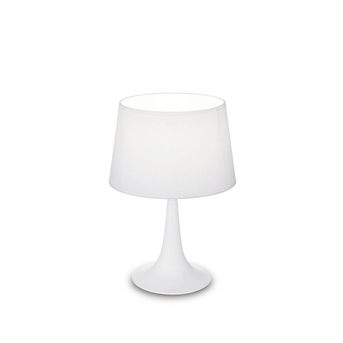 Lampe à poser blanche de face, abat-jour conique en tissu et pied tulipe