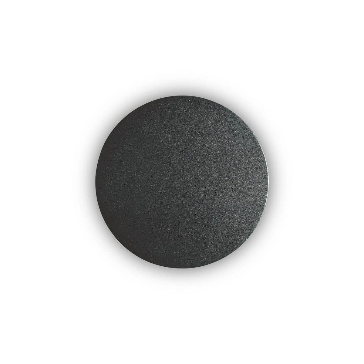 Vue de face de l'applique murale ronde noire à finition texturée grainée
