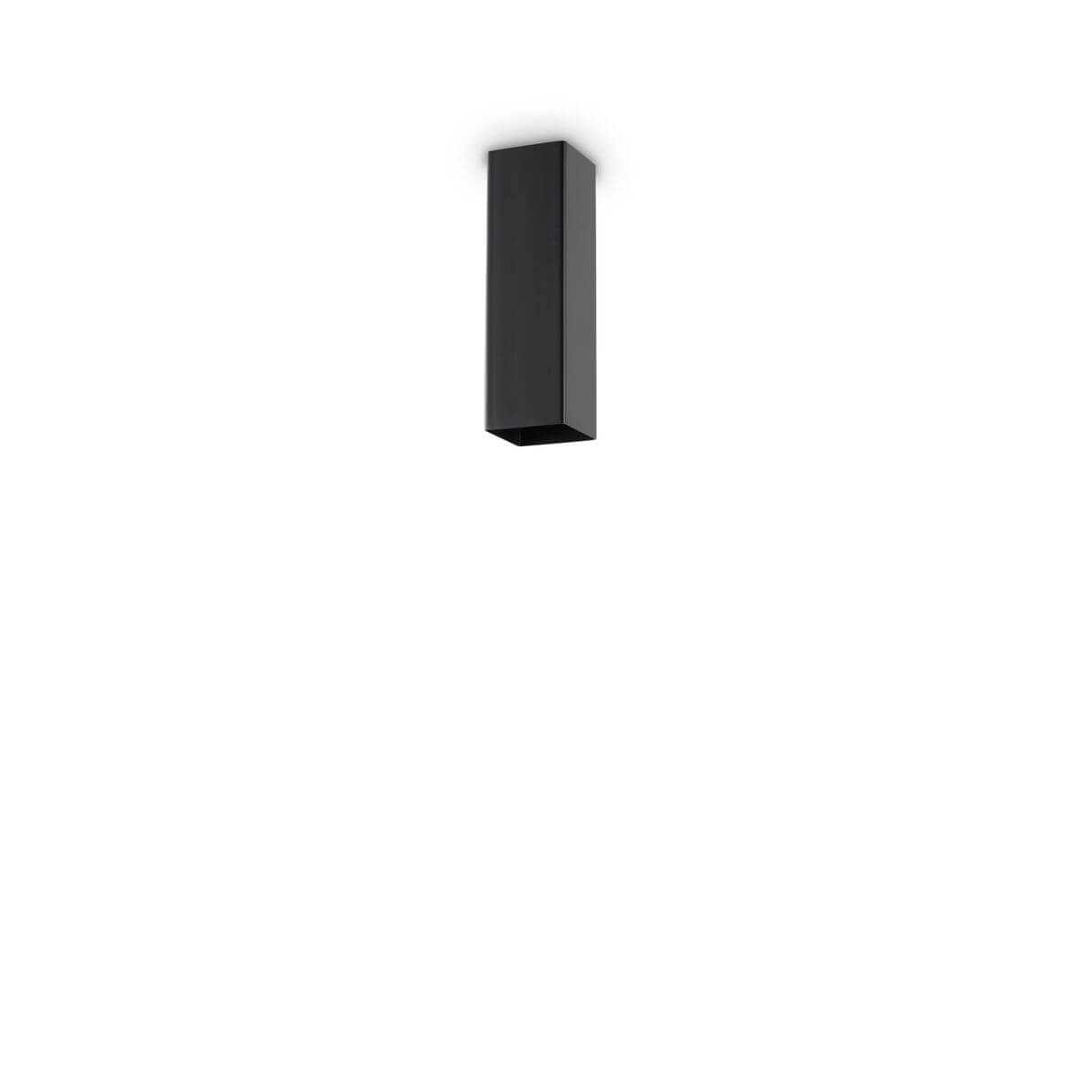 Photo de face du plafonnier noir rectangulaire sur fond blanc.