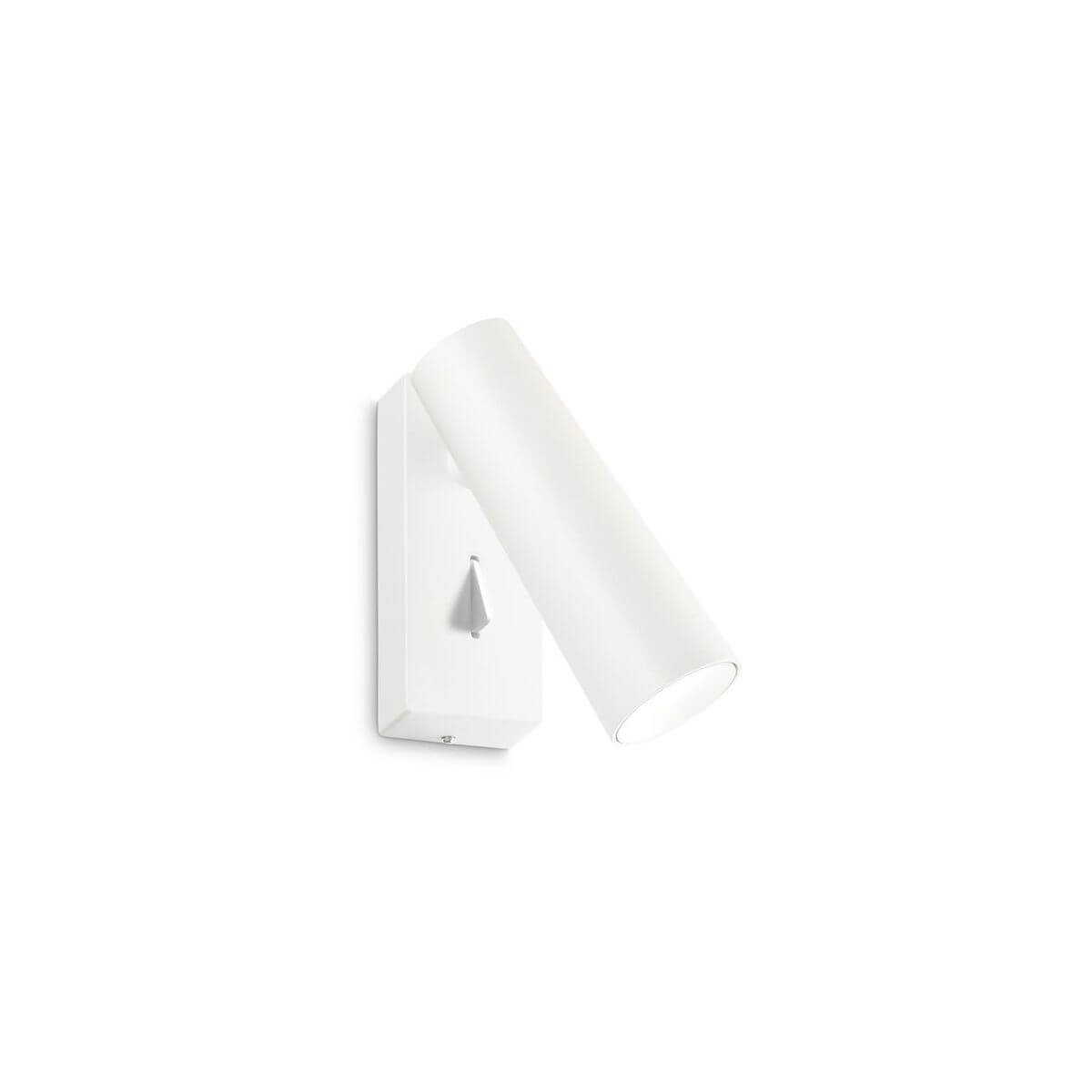 Applique murale blanche à tête cylindrique orientable et platine rectangulaire, vue de trois quarts
