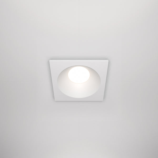 White spotlight zoom