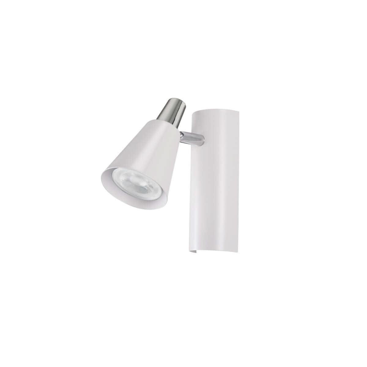 Spot mural blanc orientable vu de trois quarts, tête conique et support cylindrique.