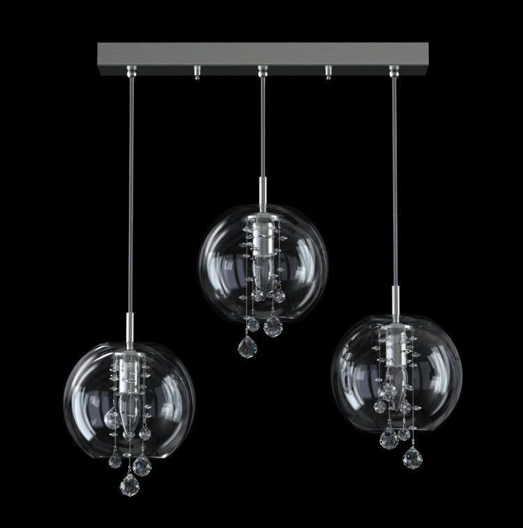 Suspension trois globes en verre transparent finition chromée sur grand caisson noir