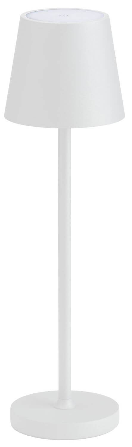 Vue rapprochée de la lampe blanche, abat-jour conique et tige fine sur base ronde.