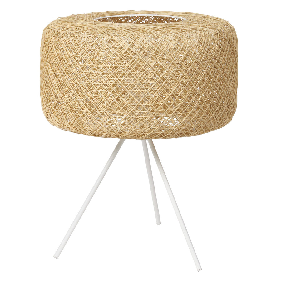 Lampe à poser au abat-jour cylindrique en papier tressé beige et pied trépied blanc.