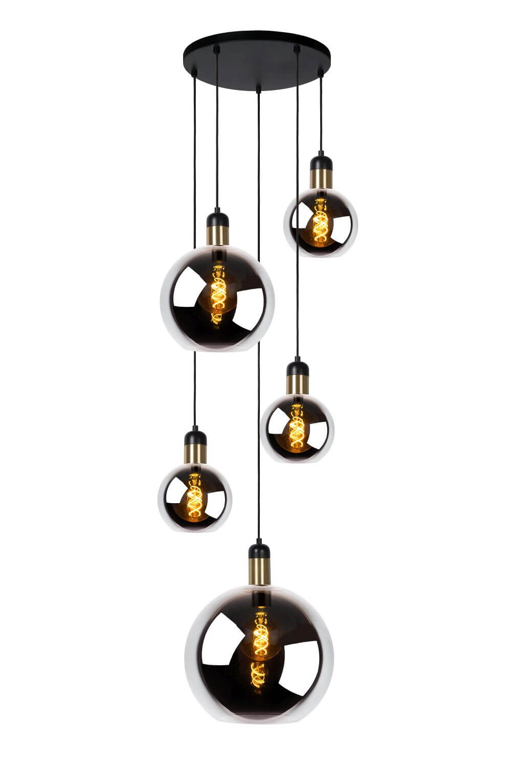Produit isolé sur fond blanc, cinq globes en verre fumé suspendus