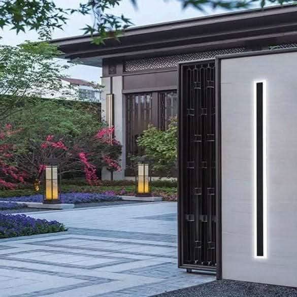 Intégration dans un jardin japonisant, applique fine sur panneau de pierre clair