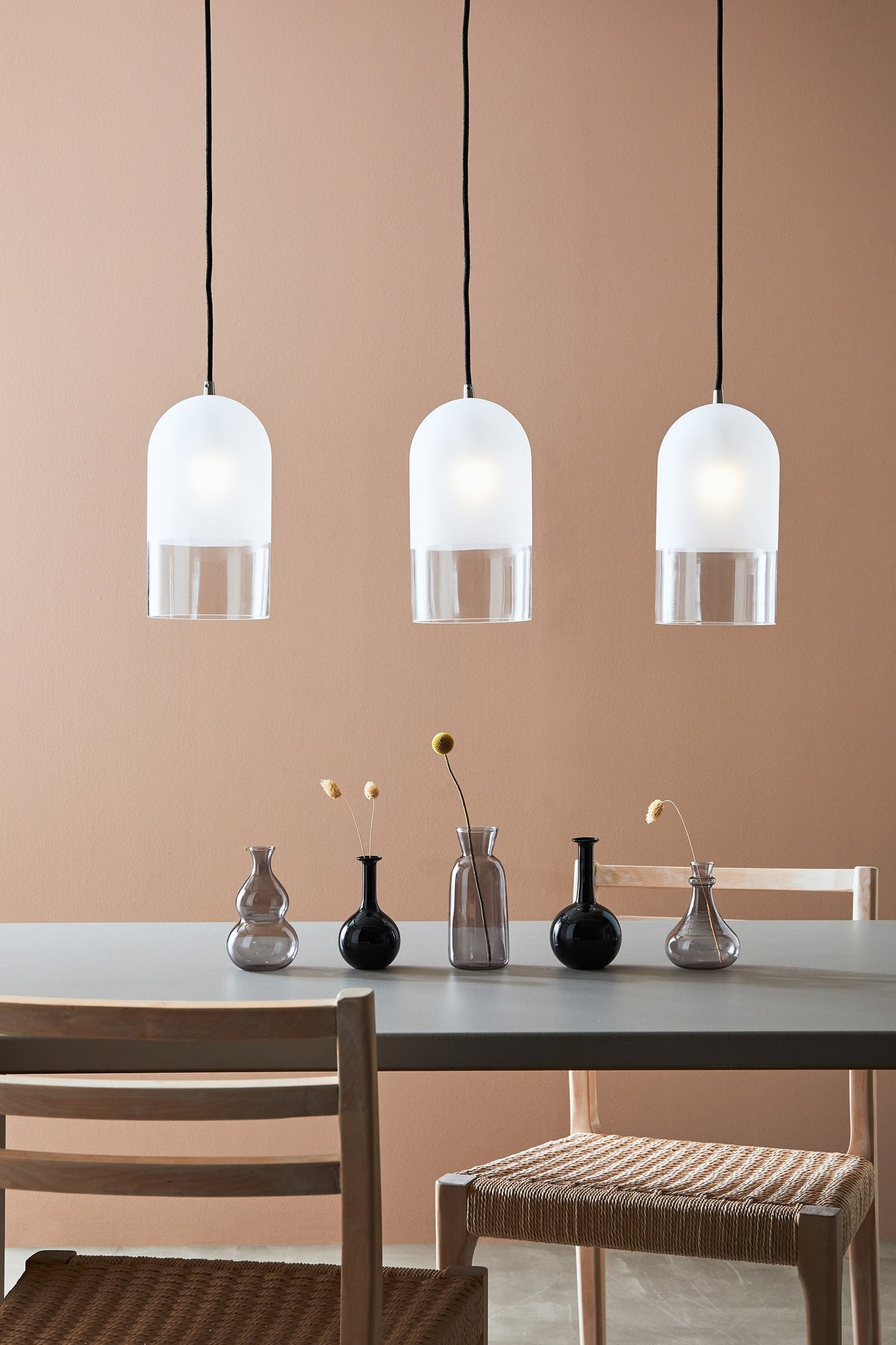 Suspension Cope 3 lumières noire, verre dépoli et verre transparent
